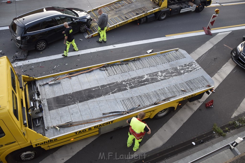 VU mehrere PKW A 3 Rich Oberhausen Hoehe AK Koeln Ost P237.JPG - Miklos Laubert